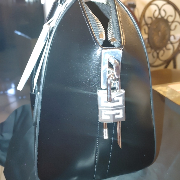 Givenchy antigona satchel bag - Picture 10 of 11